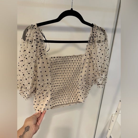 Women’s cream with black polka dot crop with puff sleeves . Size 14 BNWT - Picture 5 of 6